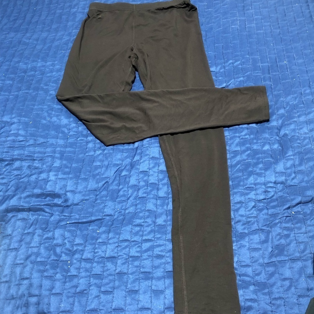 Blue Sky Black leggings- size small - 95% bamboo- 5% Lycra- like new